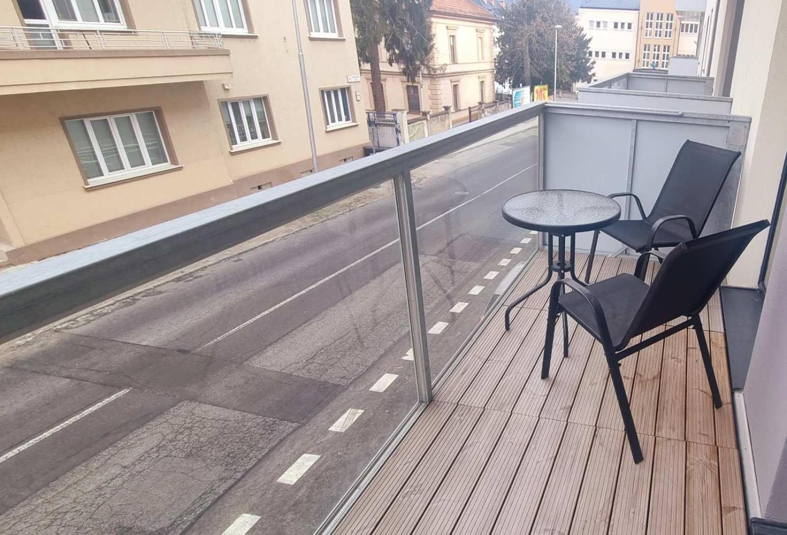 Apartman Banska Bystrica Centrum Daire Dış mekan fotoğraf